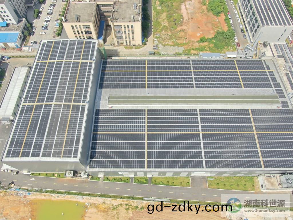 廠房屋頂光(guang)伏(fu)髮電(dian)4